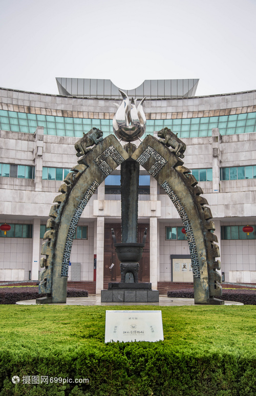 江西省博物馆外景建筑雕塑