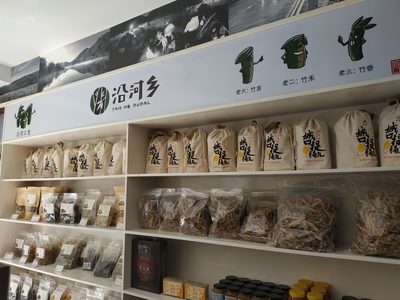 中国石油重庆销售公司“牵手”贫困山区深度帮扶